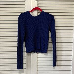 La Hearts Deep Blue Crew Neck Sweater w/ Zipper Back Small